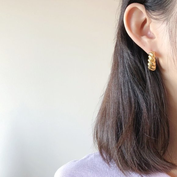 Gold Twisted Hoop Earrings - Picture 6 of 6